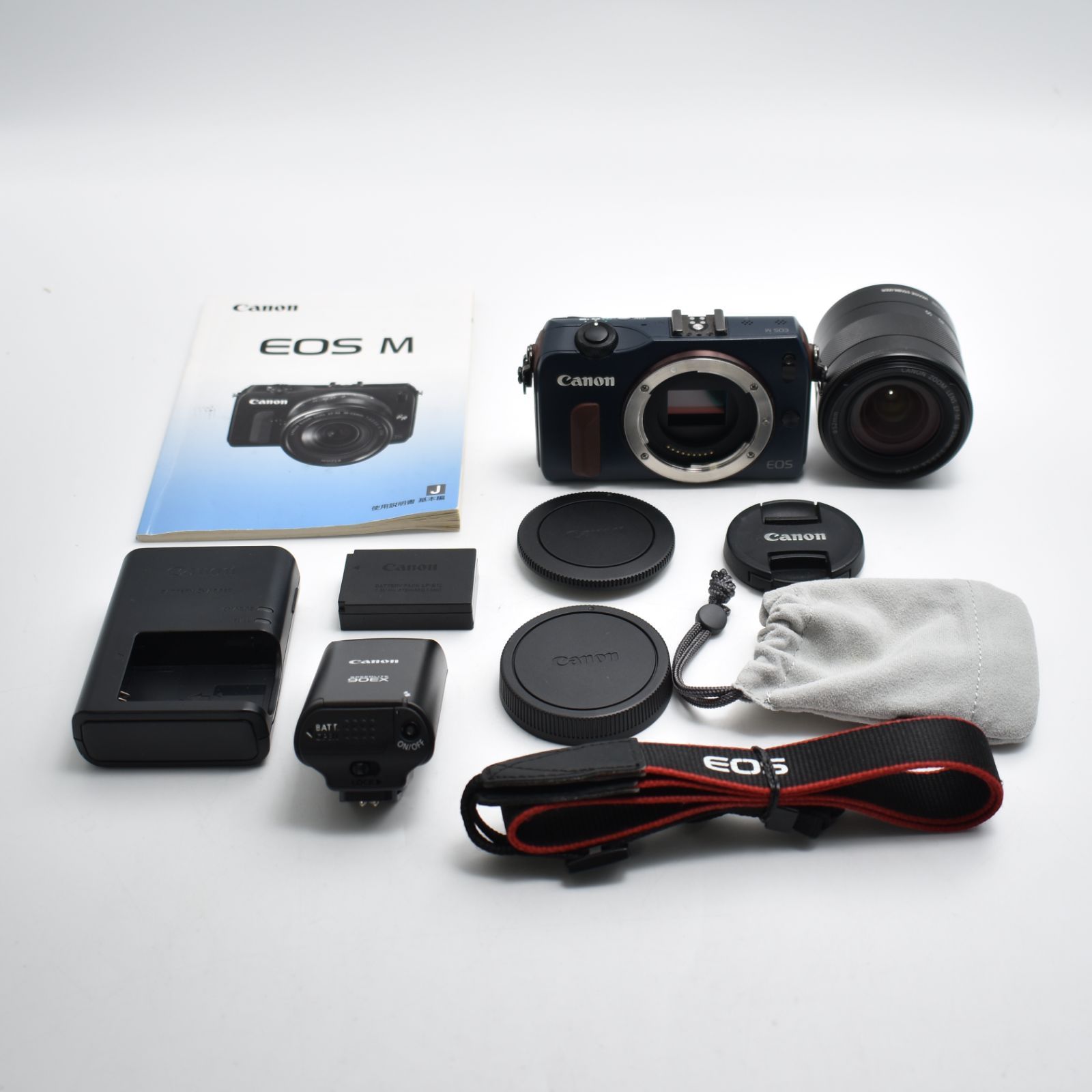 B#10342 Canon ミラーレス一眼カメラ EOS M レンズキット EF-M18-55mm