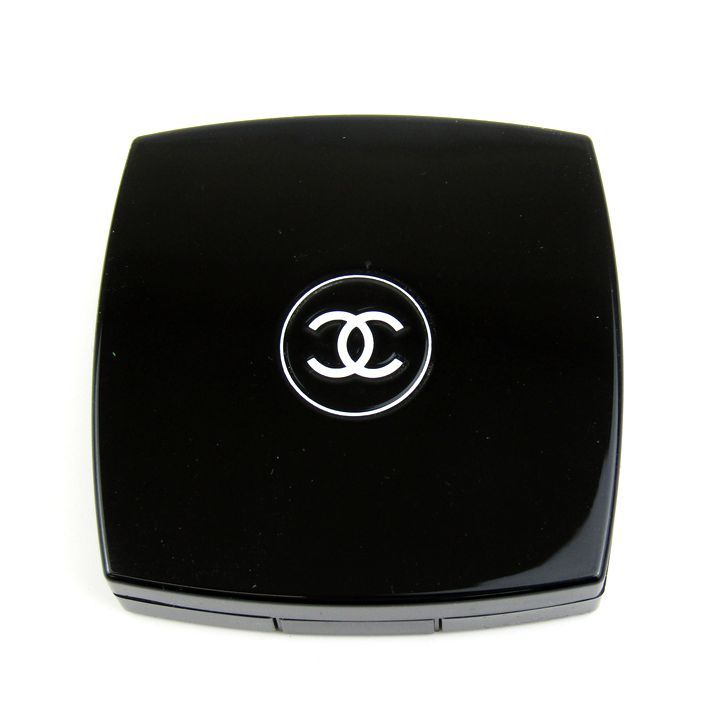 シャネル　プードゥル　ルミエールグラッセ　 新品未使用　５個 Amazon | シャネル プードゥル ルミエール グラッセ 14g | CHANEL