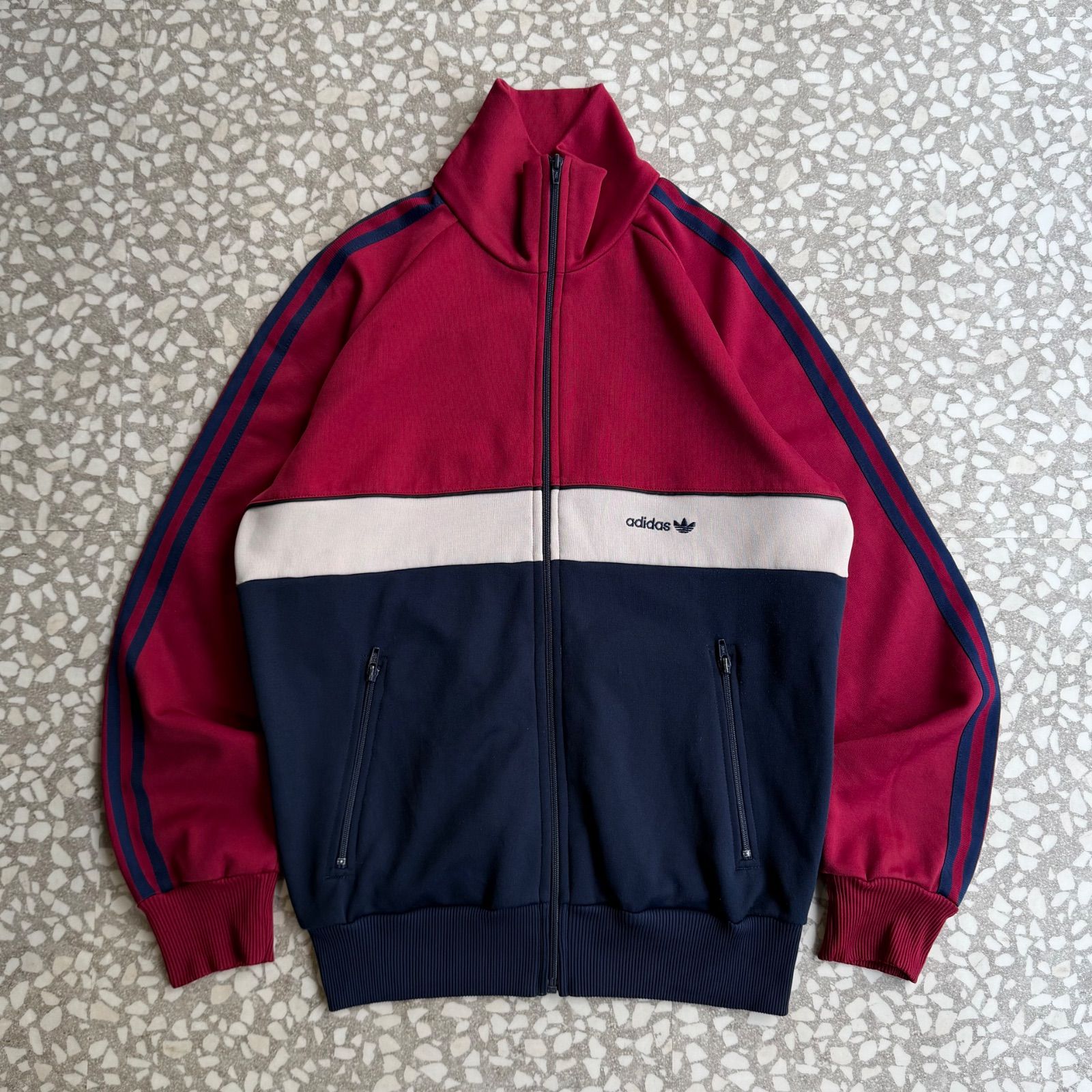 古着 adidasジャージ ヴィンテージ TOYOTA adidas 中古 アディダス ナイロンジャケット クリーニング済み 80s 銀