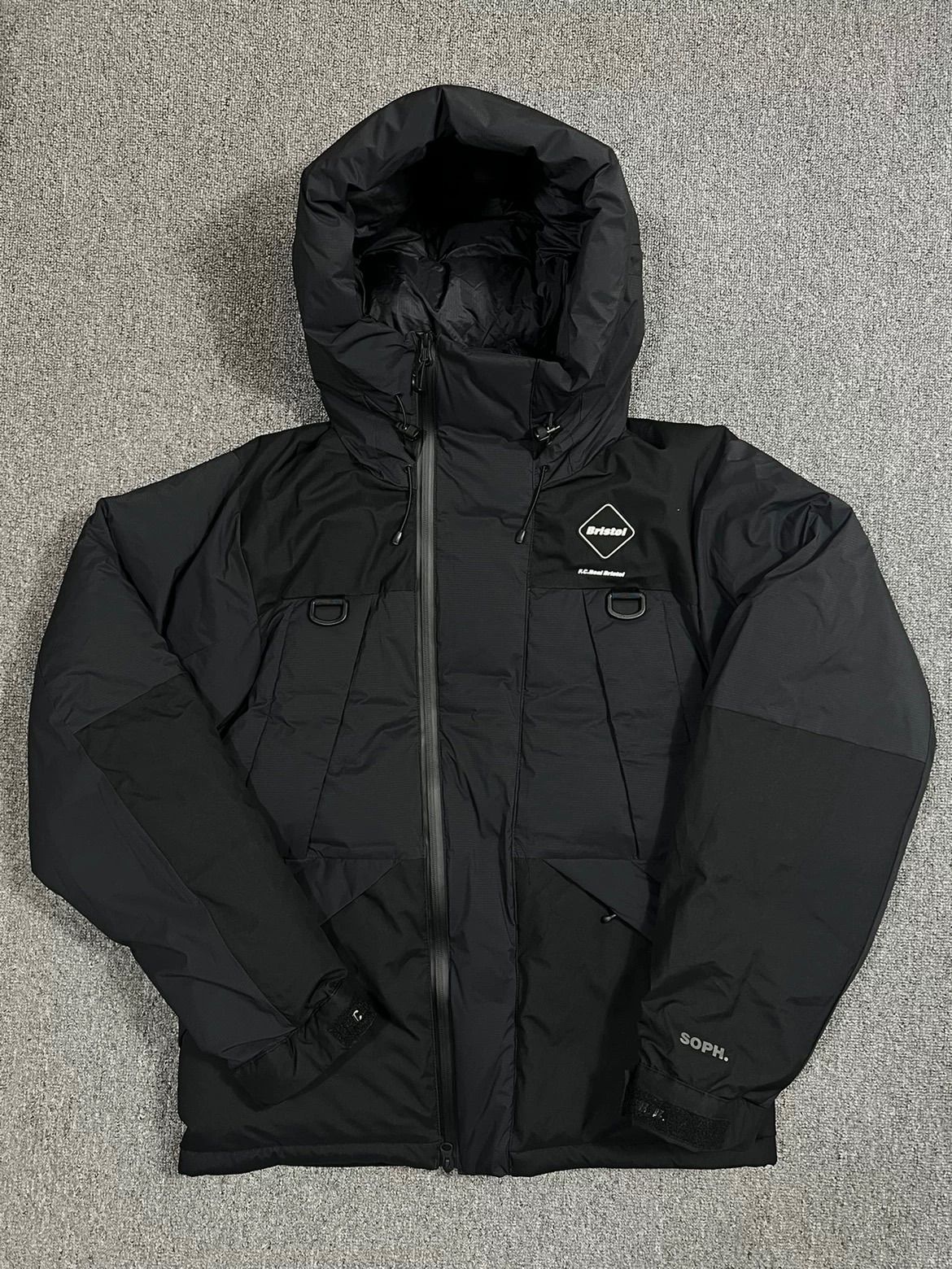 未使用新品！F.C.R.B. 22AW DOWN BENCH PARKA M 未使用 FCRB DOWN BENCH PARKA - メルカリ