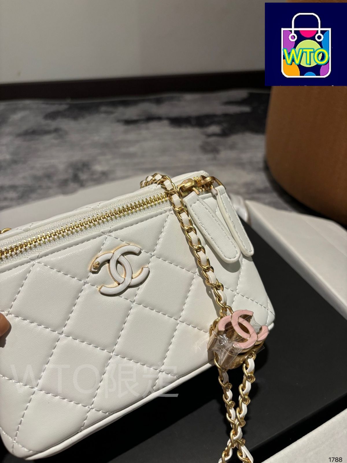 シャネル、ハート調節ボタンボックスバッグ、ハンドバッグ、カメラ