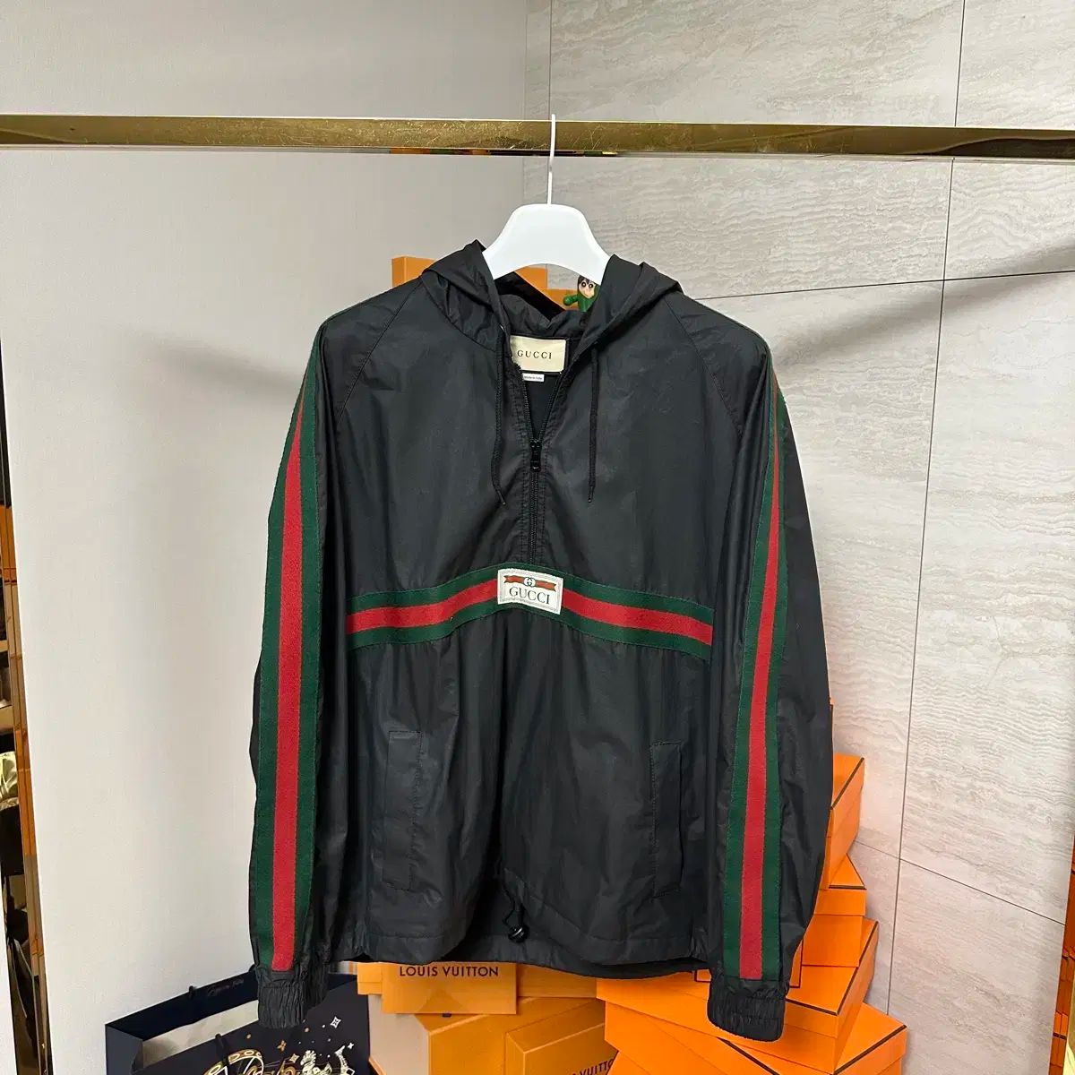 50サイズ グッチ 3本線 シェリーラインロゴ Anorak（アノラック
