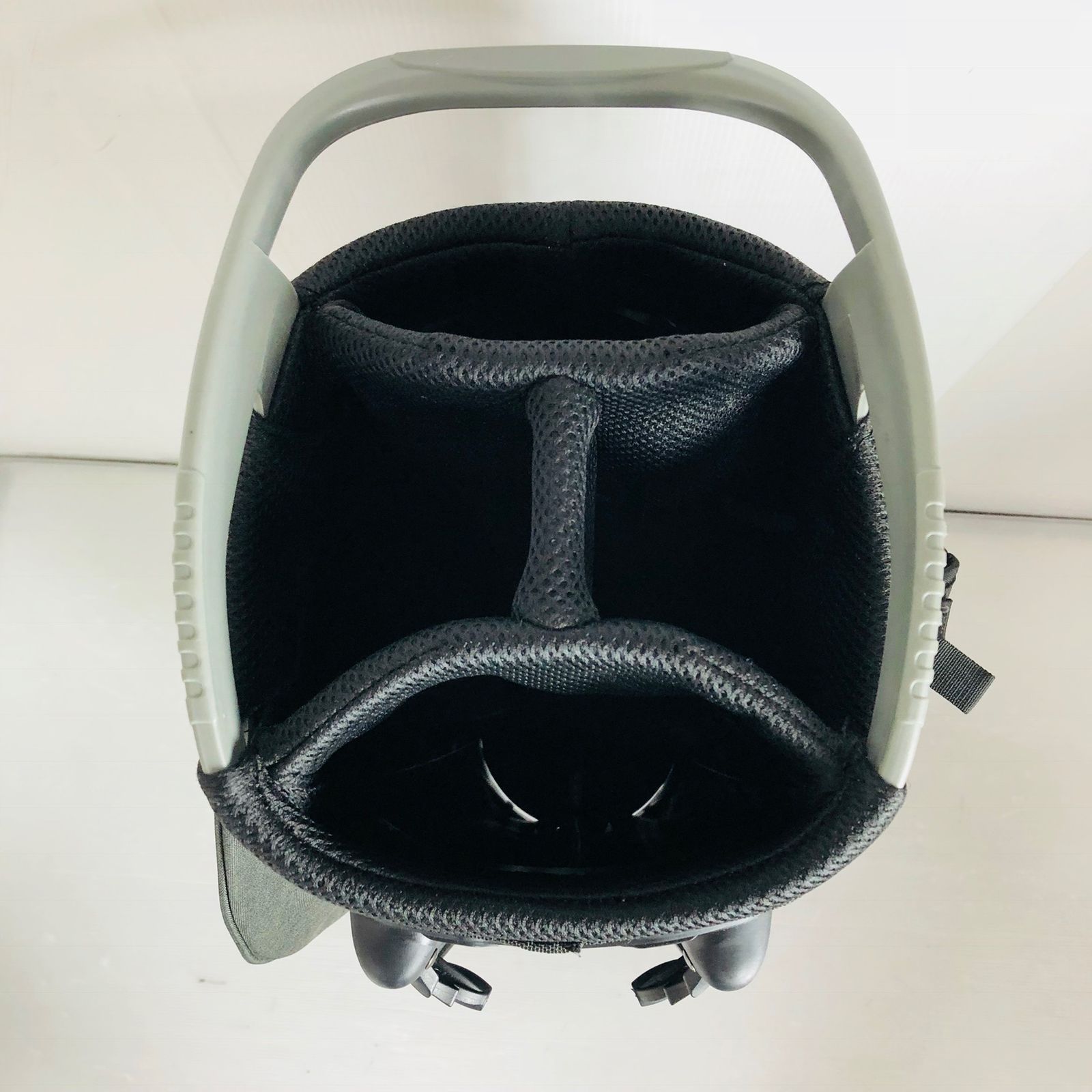 美品　TIGORA スタンド式 グレー キャディバッグint TIGORA ティゴラ スタンド式 グレー キャディバッグ ゴルフバッグ