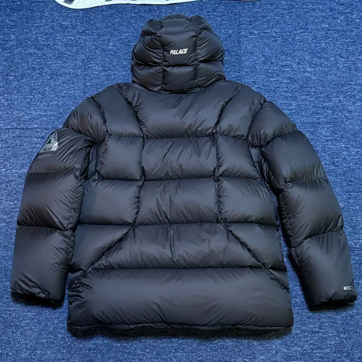 パレス バラクラバ ダウン ブラック L - メルカリ