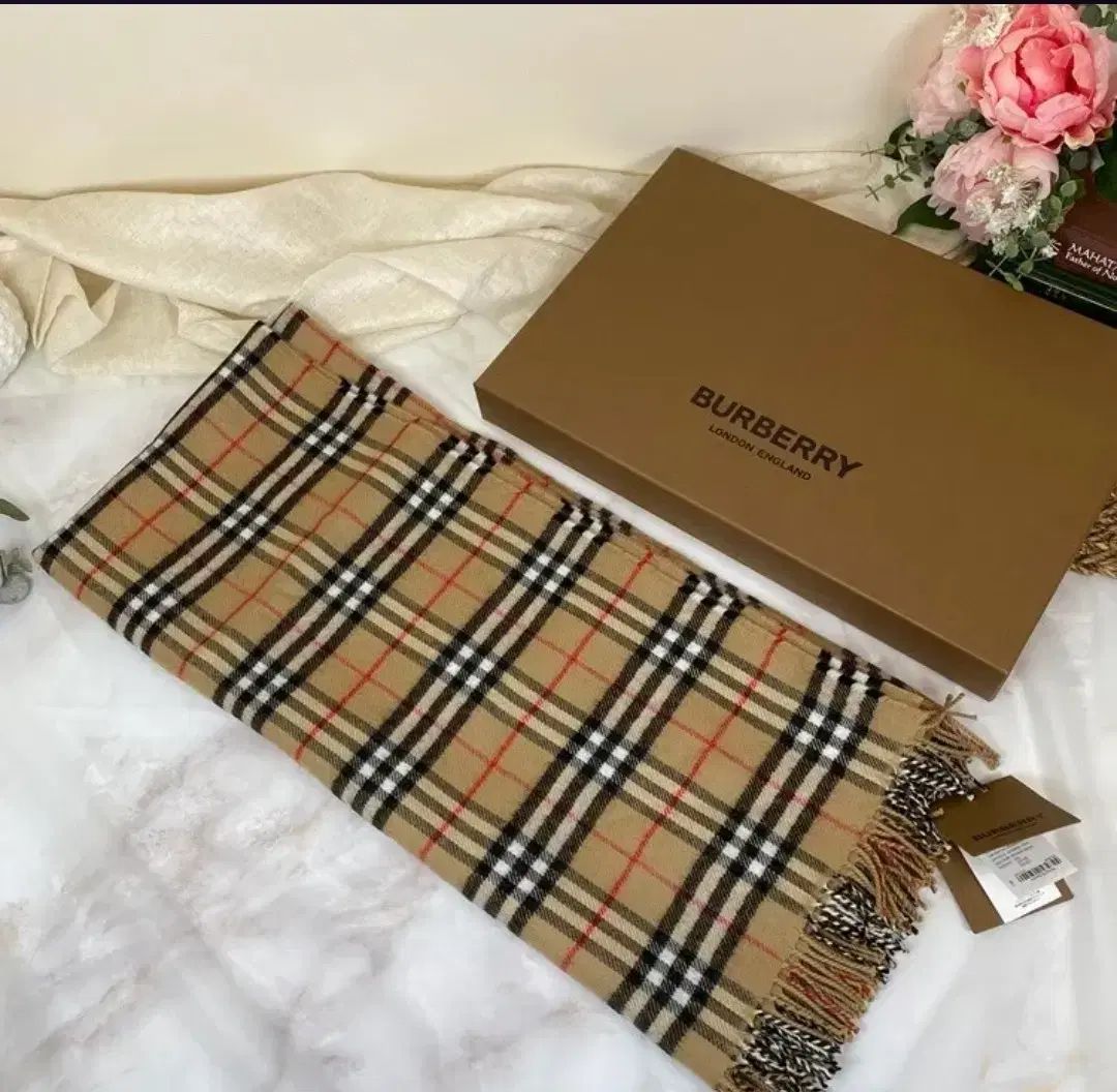 BURBERRY チェック柄ブランケット BB 001 BURBERRY チェック柄ブランケット BURBERRY チェック柄ブランケット BB 001