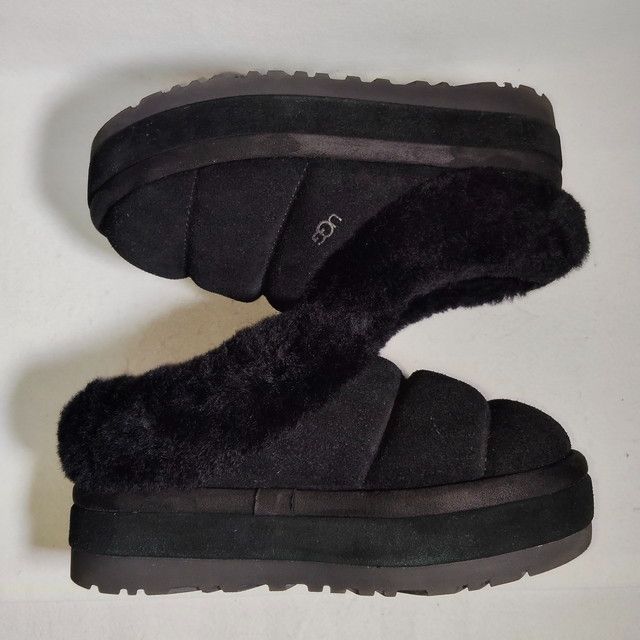 UGG アグ TAZZLITA タズリータ ムートン スリッポン 厚底 黒 ブラック