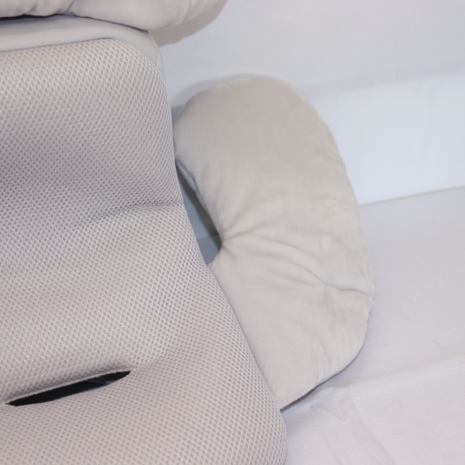 極美品】Combi コンビ THE S ザエス チャイルドシート 新生児 