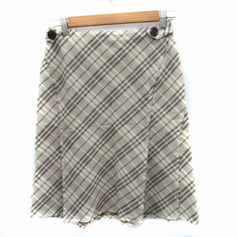 BURBERRY BLUE LABEL チェック柄フレアスカート 38 BURBERRY BLUE LABEL チェック柄 フレアスカート 38 BURBERRY BLUE