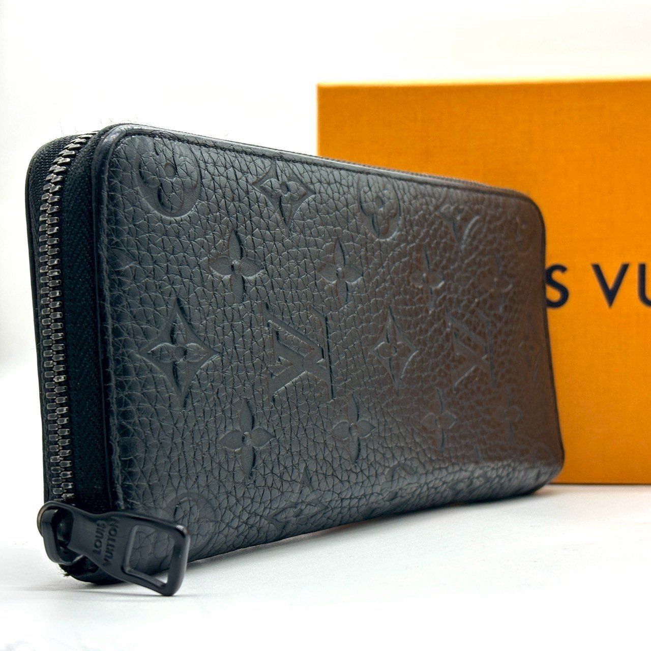 黒に宿る知性】 LOUIS VUITTON ルイヴィトン 長財布 トリヨン ジッピー