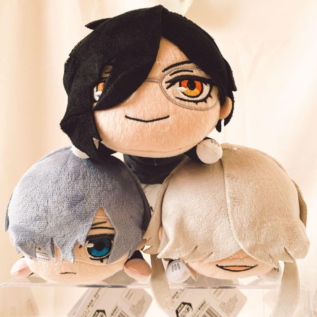 最安値！ 黒執事 寄宿学校編 寝そべりぬいぐるみ 葬儀屋 アンダーテイカー 黒執事 寄宿学校編 寝そべりぬいぐるみ 3種 セバスチャン シエル 葬儀