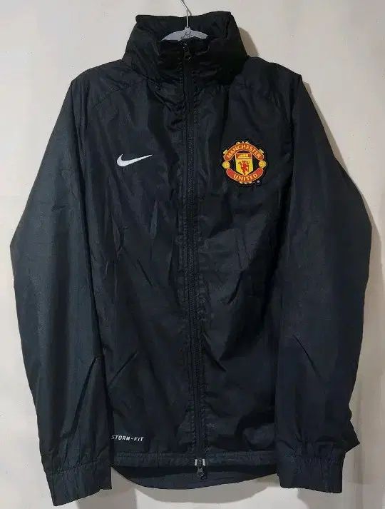 マンチェスターユナイテッド STORM-FIT SQUAD ジャケット ナイキ マンチェスター・ユナイテッドFC STORM-FIT ウィンドブレーカー