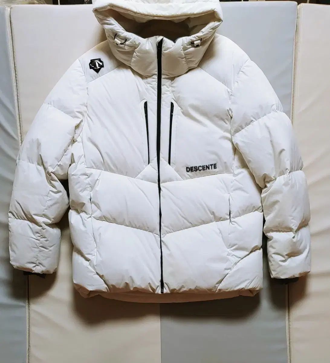 XXL DESCENTE ダックダウン ダウンジャケット 白 1346 - メルカリ