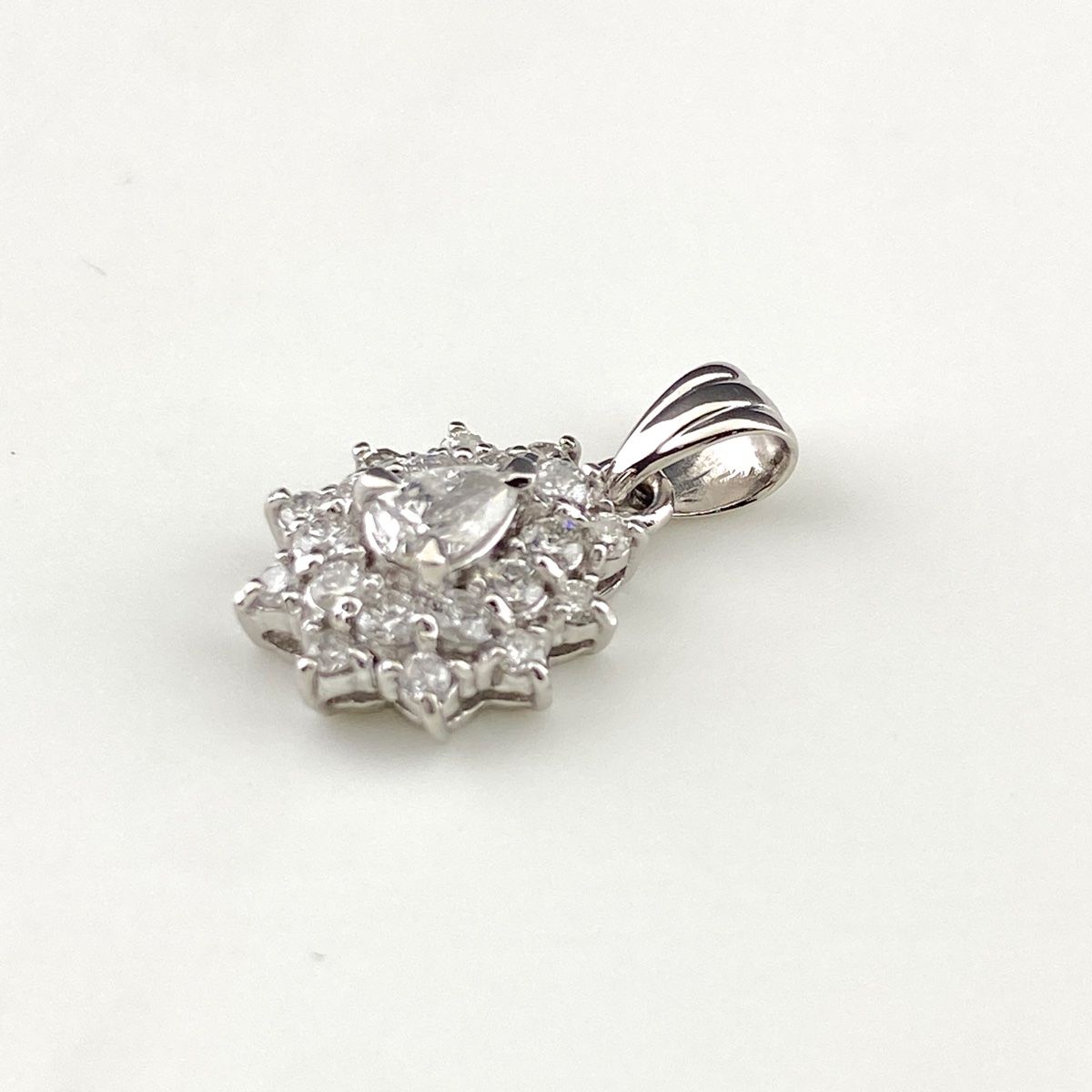 メレダイヤ ペンダントトップ プラチナ ペンダントトップ Pt900