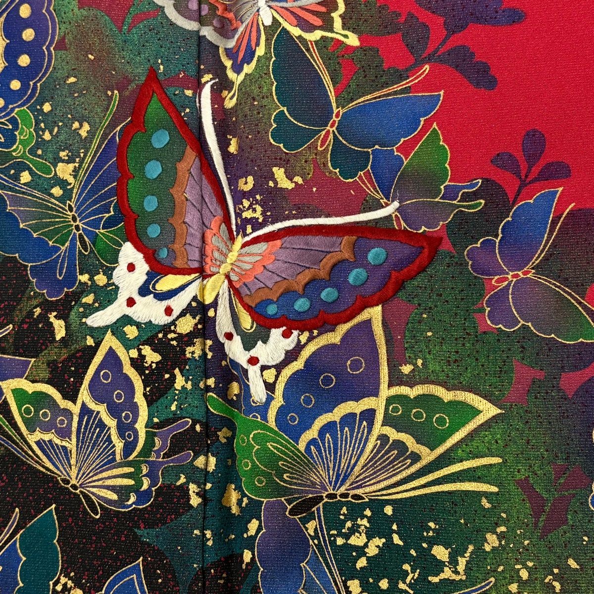 振袖 身丈160.5cm 裄丈64.5cm M 袷 蝶 流水 刺繍 金通し 赤 正絹 秀品