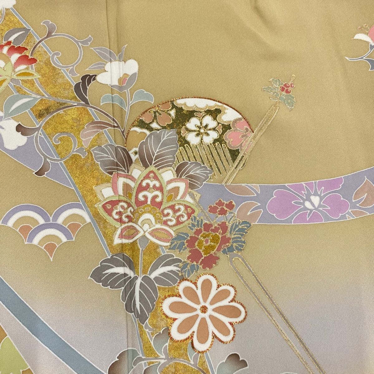 訪問着 身丈160cm 裄丈65.5cm M 袷 草花 櫛 金糸 金彩 薄黄土色 正絹