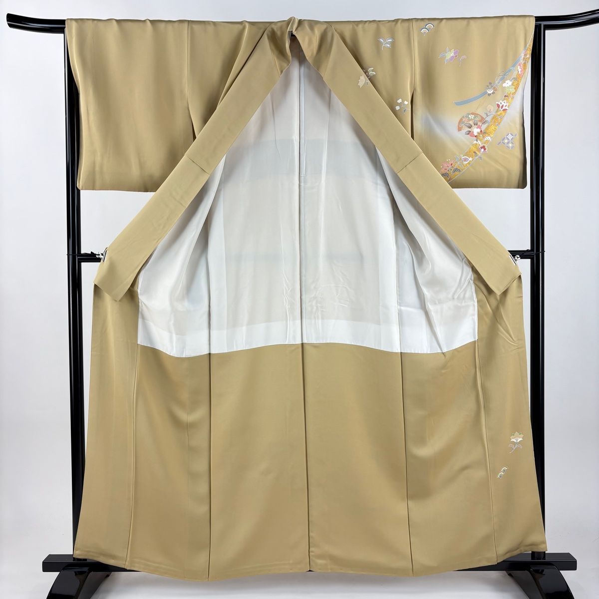 訪問着 身丈160cm 裄丈65.5cm M 袷 草花 櫛 金糸 金彩 薄黄土色 正絹