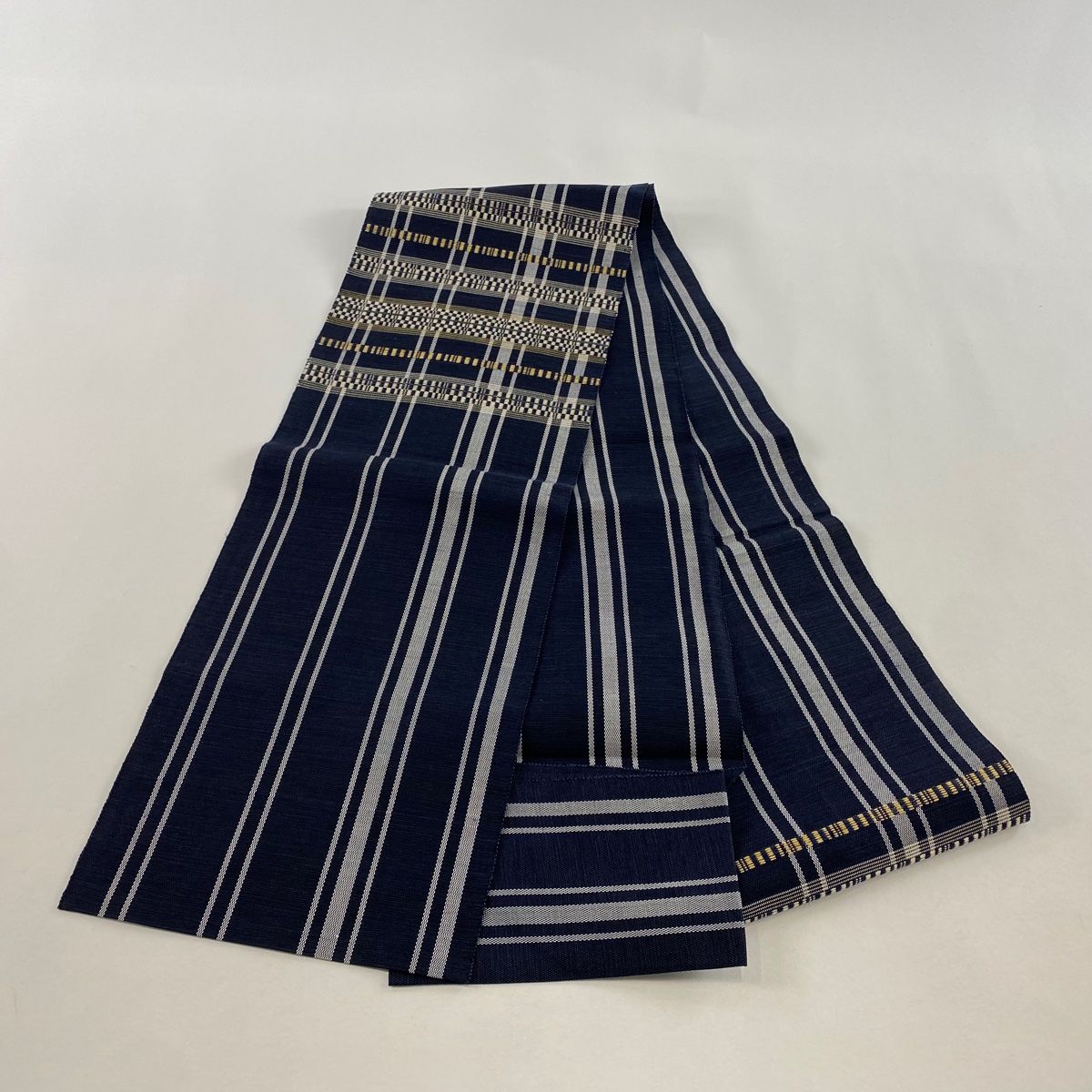 正絹　八寸名古屋帯 松葉仕立て　真綿紬　格子　墨黒✖️紫✖️藍色　美品 楽天市場】八寸袋名古屋帯 松葉仕立て 全通（変わり格子・青系）日本製