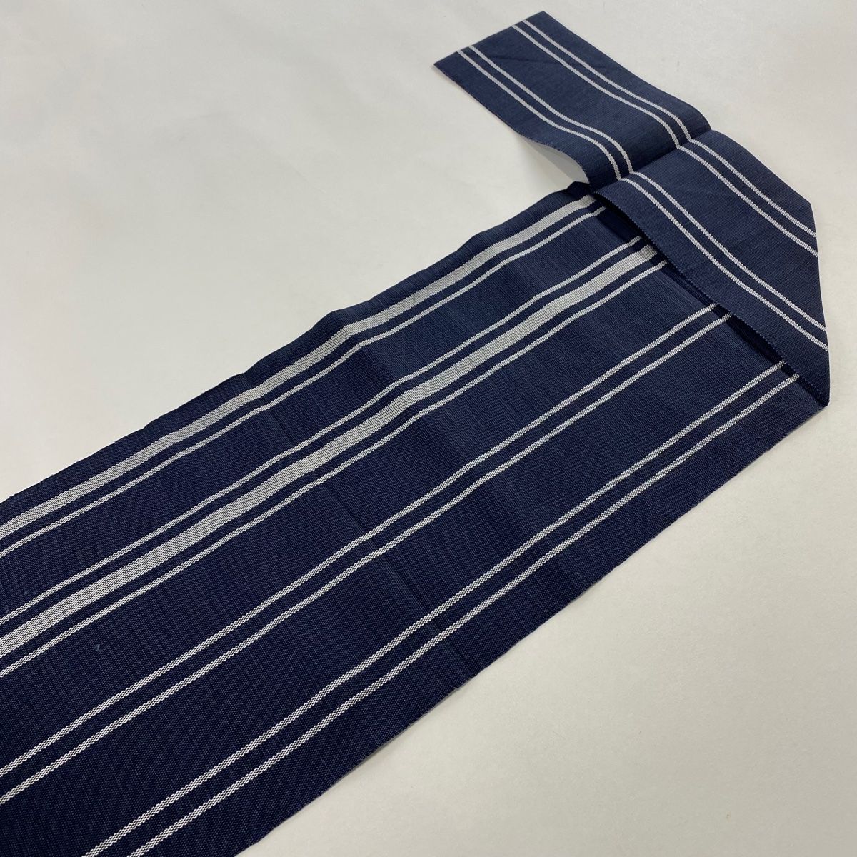 正絹　八寸名古屋帯 松葉仕立て　真綿紬　格子　墨黒✖️紫✖️藍色　美品 正絹 八寸名古屋帯 松葉仕立て 真綿紬 格子 墨黒✖️紫✖️藍