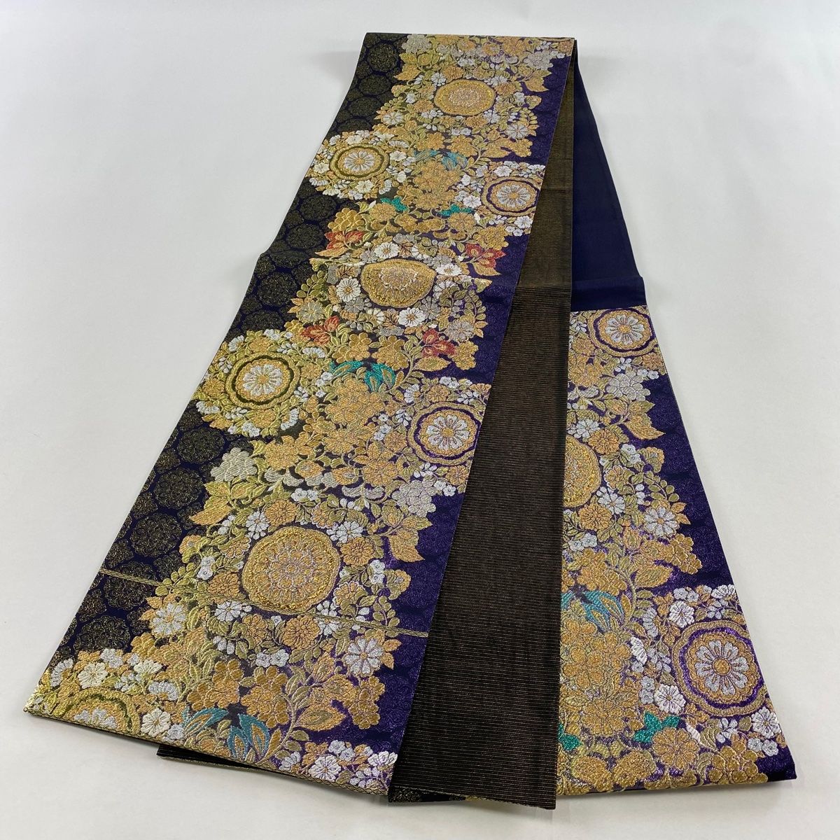 袋帯 グラデーション 大華紋 唐草華文 正絹 六通 黒色 袋帯 グラデーション 大華紋 唐草華文 正絹 六通 黒色