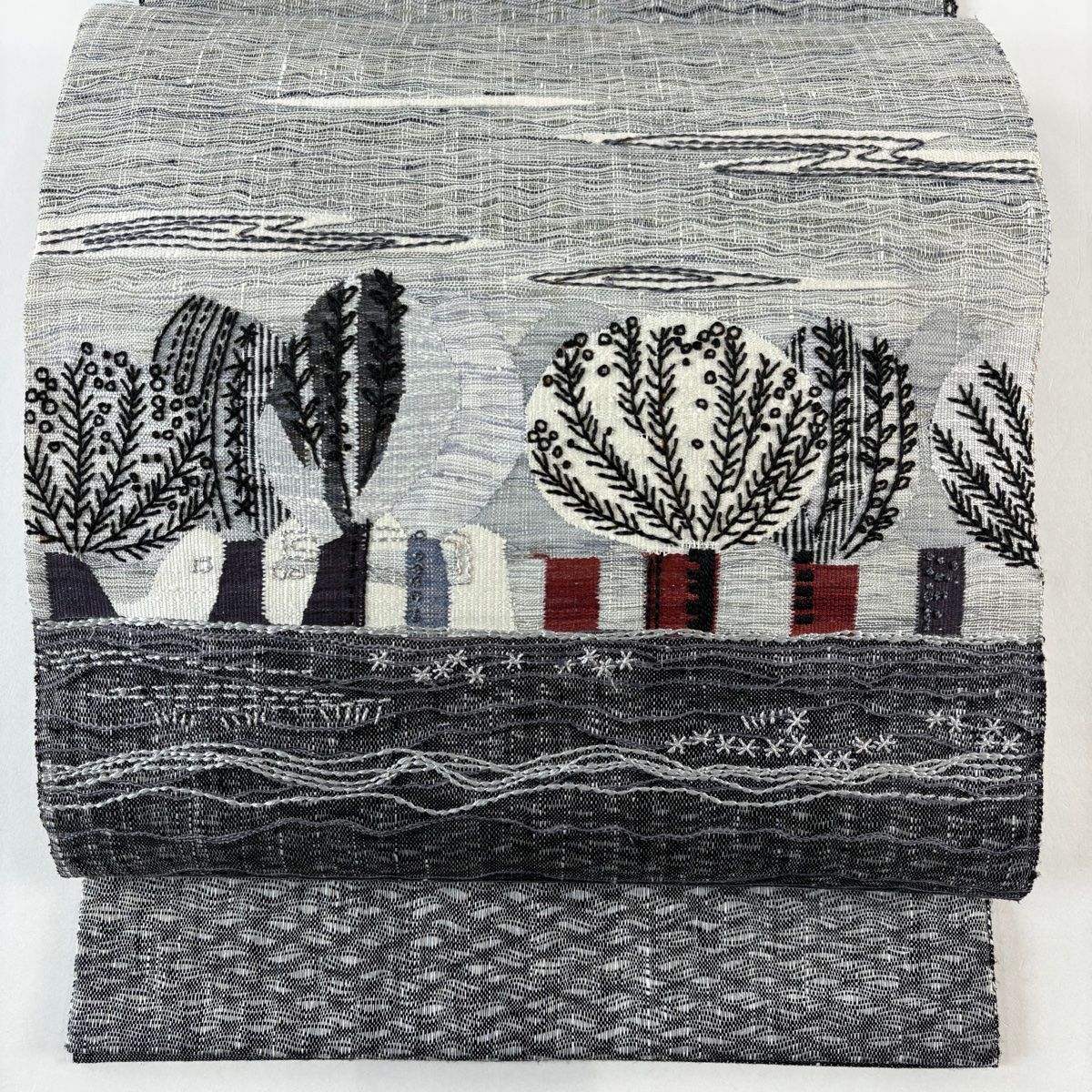 [美品] 刺繍　袋帯　正絹　黒　お太鼓柄　丸　洒落帯　カジュアル　小紋　紬　無地 machigiya_kdon43-2201c