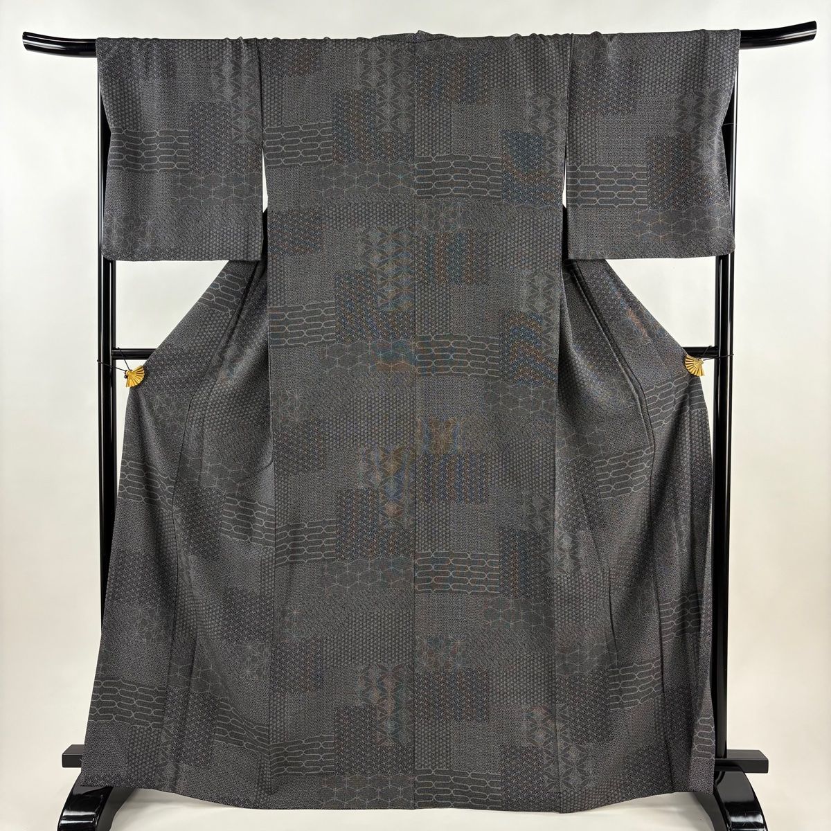 美品】 江戸小紋 身丈166cm 裄丈67.5cm L 袷 有職文様 幾何学模様 黒