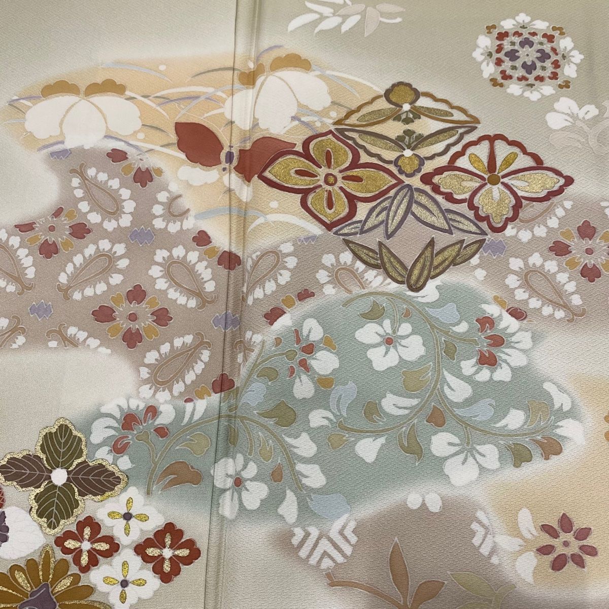 未使用品 訪問着 薄いクリームベージュ 唐草花 金彩加工 身丈160cm 楽天市場】訪問着 未使用品 正絹の通販
