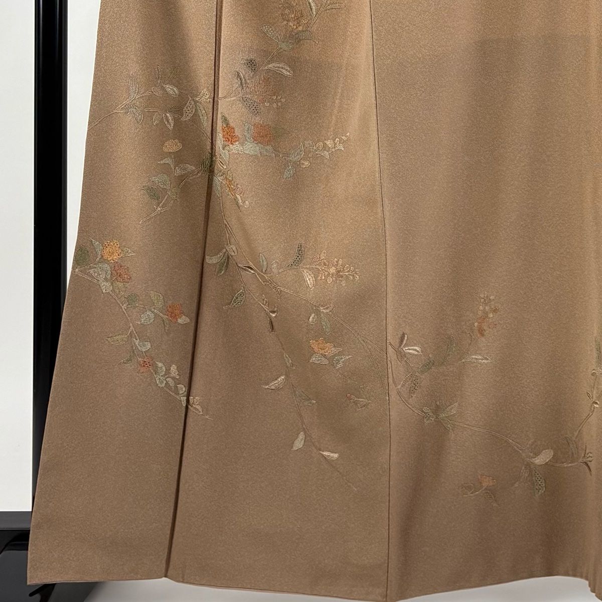 ひ*ん様 【オークション】裄丈66.5cm ベージュ訪問着フルセット 正絹 袷 訪問着 身丈155.5cm 裄丈64cm M 袷 紬地 枝花 ピンク 正絹 秀品 【中古