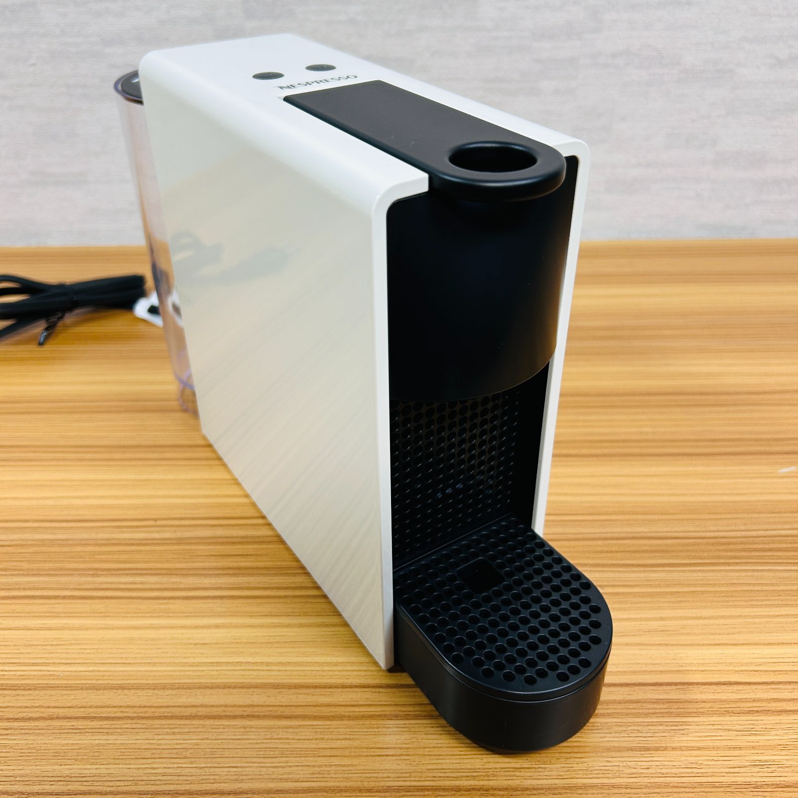 2022年製】ネスプレッソ エッセンサミニ C30-WH カプセル式コーヒー