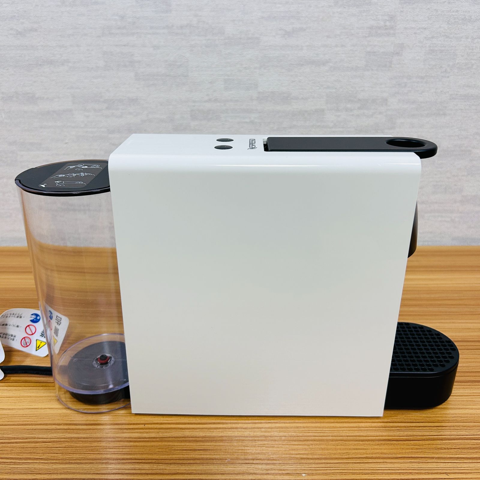 2022年製】ネスプレッソ エッセンサミニ C30-WH カプセル式コーヒー