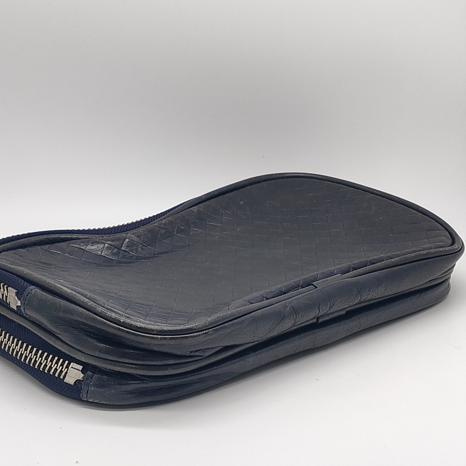 【新品未使用】aniary アニアリ ダブルジップ レザーポーチ 日本製　レア アニアリ aniary ダブルジップ レザーポーチ 日本製 レザー ネイビー