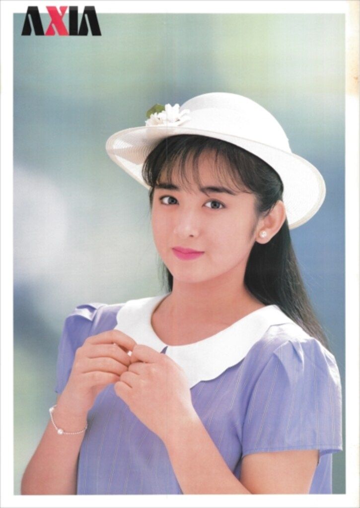 レア当時物/長期保管/'86斉藤由貴 夏・秋編 特大ポスターB2サイズ AXIA B2ポスター 斉藤由貴 AXIA - メルカリ