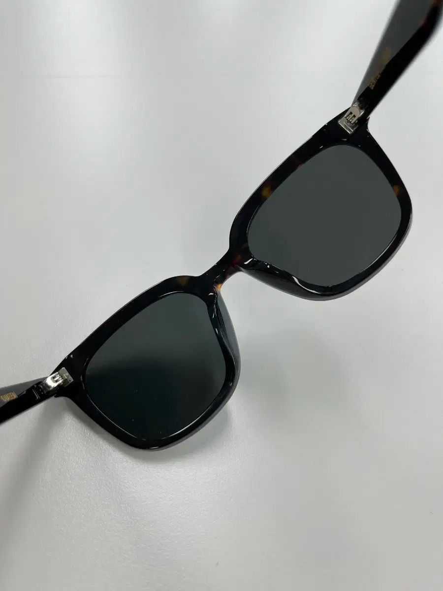 ジェントルモンスター GENTLE MONSTER ブラック 箱付き 未使用正規品