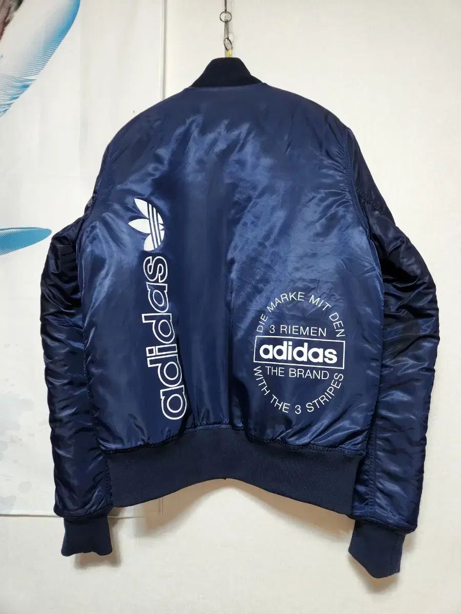 ユニセックス adidas アディダス オリジナルス ネイビー ブルゾン MA-1