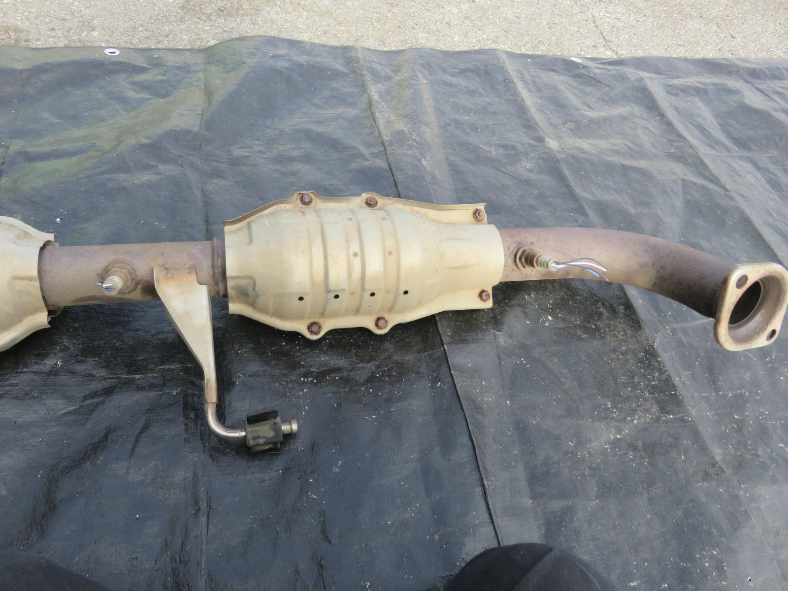 LK123* トヨタ ハイエース 200系 TRH200V 純正 センターマフラー/触媒