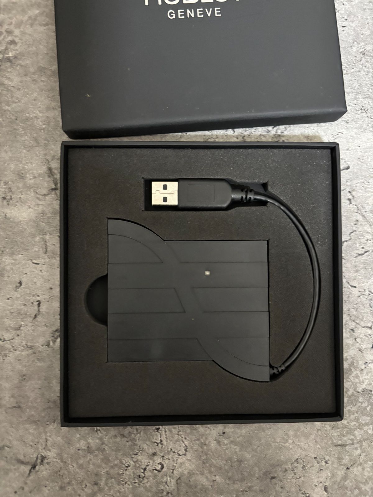 ウブロ HUBLOT 空箱 時計ケース 現行箱 USB - メルカリ