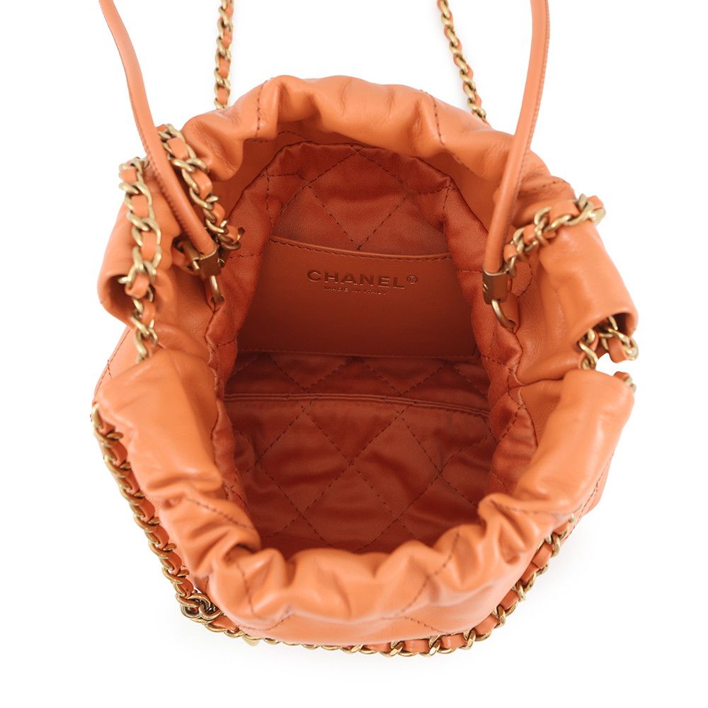 シャネル ハンドバッグ CHANEL 22 ミニ ココマーク ラムスキン AS3980