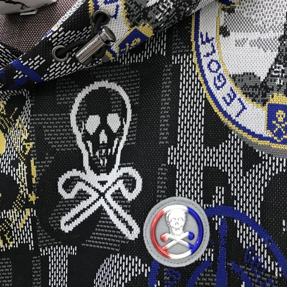 超美品】マークアンドロナ フード付ワンピース 黒×白×レッド 英字柄