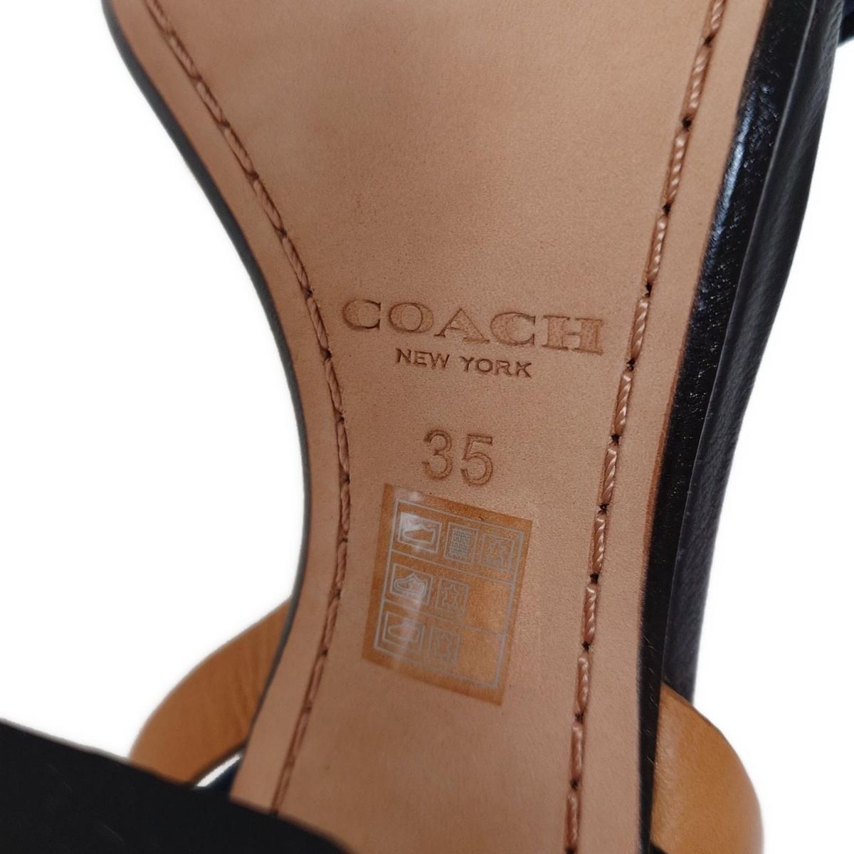 COACH(コーチ) サンダル 35 レディース美品 - 黒×ベージュ×シルバー