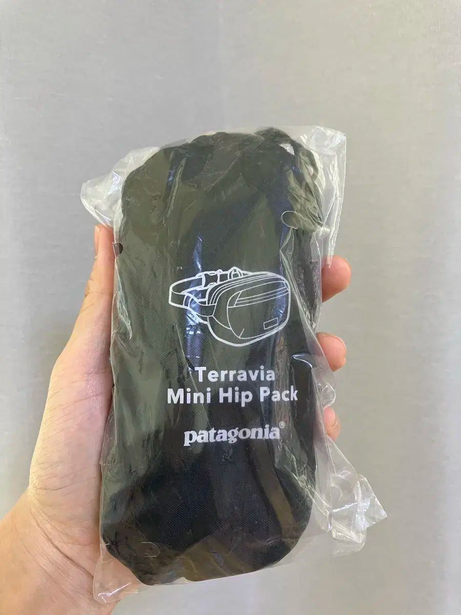 パタゴニア テラビア ヒップパック ブラック 迷着用 迷彩 ヒップバッグ