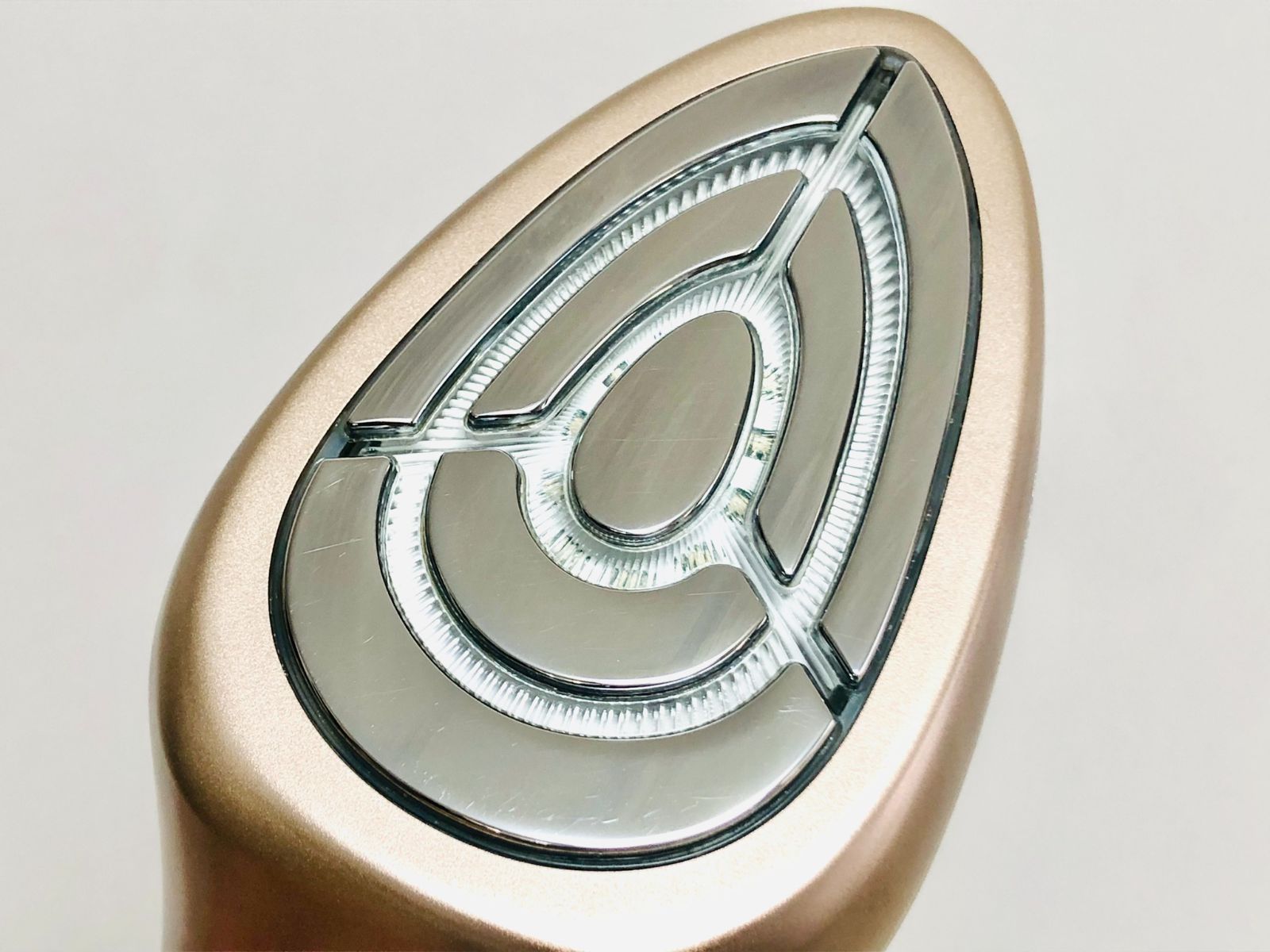 MEラボン エクラ ECL-01 IKKOさんプロデュース 美顔器 - メルカリ