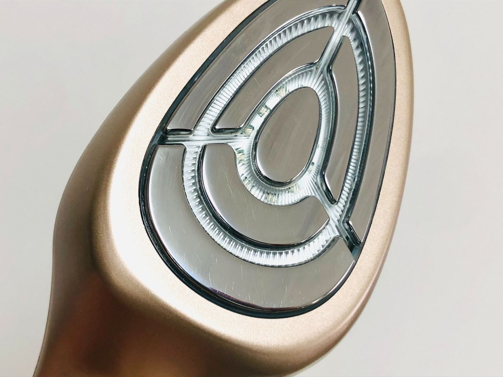 MEラボン エクラ ECL-01 IKKOさんプロデュース 美顔器 - メルカリ