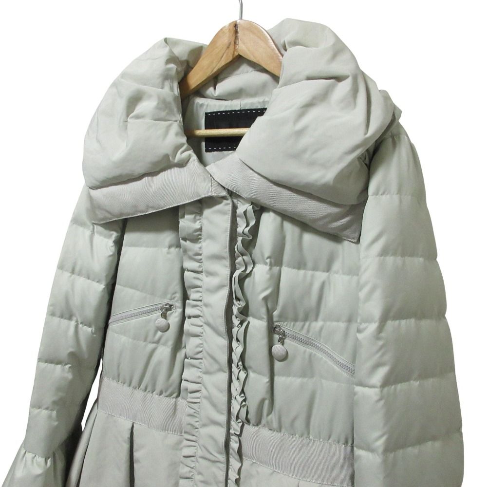 良品 TO BE CHIC トゥービーシック ビッグカラー フリルタフタダウン