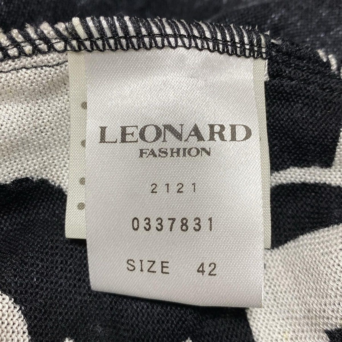☆未使用品☆LEONARD PARIS 半袖 カットソー 花柄 黒 サイズ42 2025年最新】LEONARD レディース 半袖 シャツ・ブラウスの人気アイテム