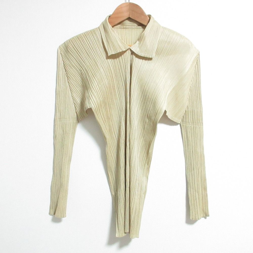 pleats please isseymiyake スキッパープリーツカットソー pleats please isseymiyake スキッパープリーツカットソー Issey