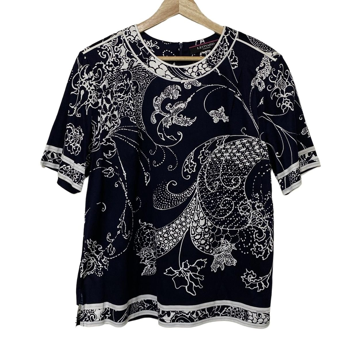 レオナール　半袖　綿100% サイズ42 LEONARD(レオナール) 半袖カットソー サイズ42 L レディース美品