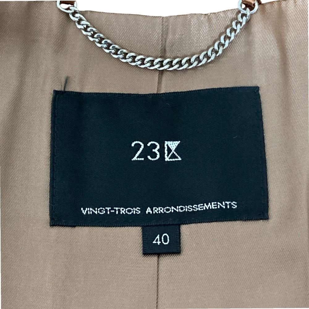 【極美品】ヨーコチャン 裾フリル 夏素材 ノーカラージャケット 白 美シルエット 極美品】ヨーコチャン 裾フリル 夏素材 ノーカラージャケット 白 美