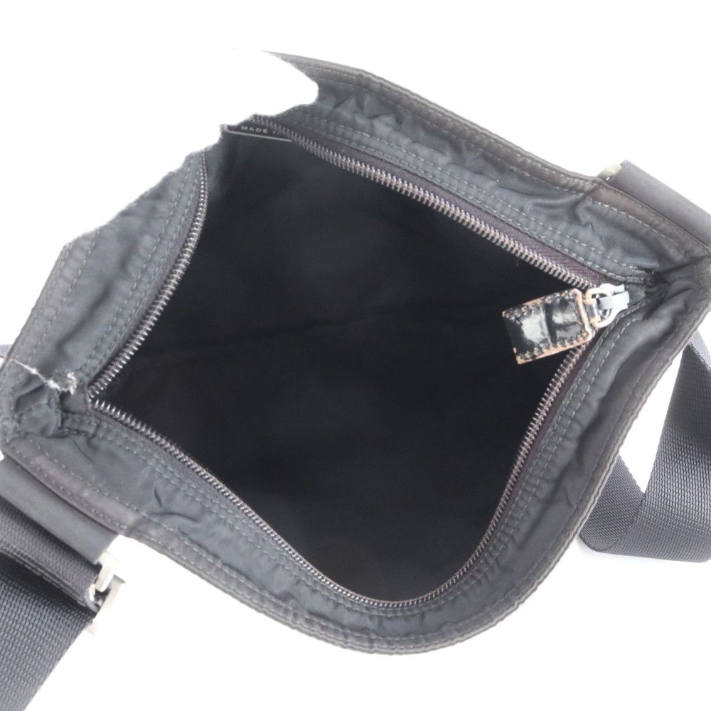 美品 プラダ テスート ナイロン 三角 トライアングル ロゴ レザー