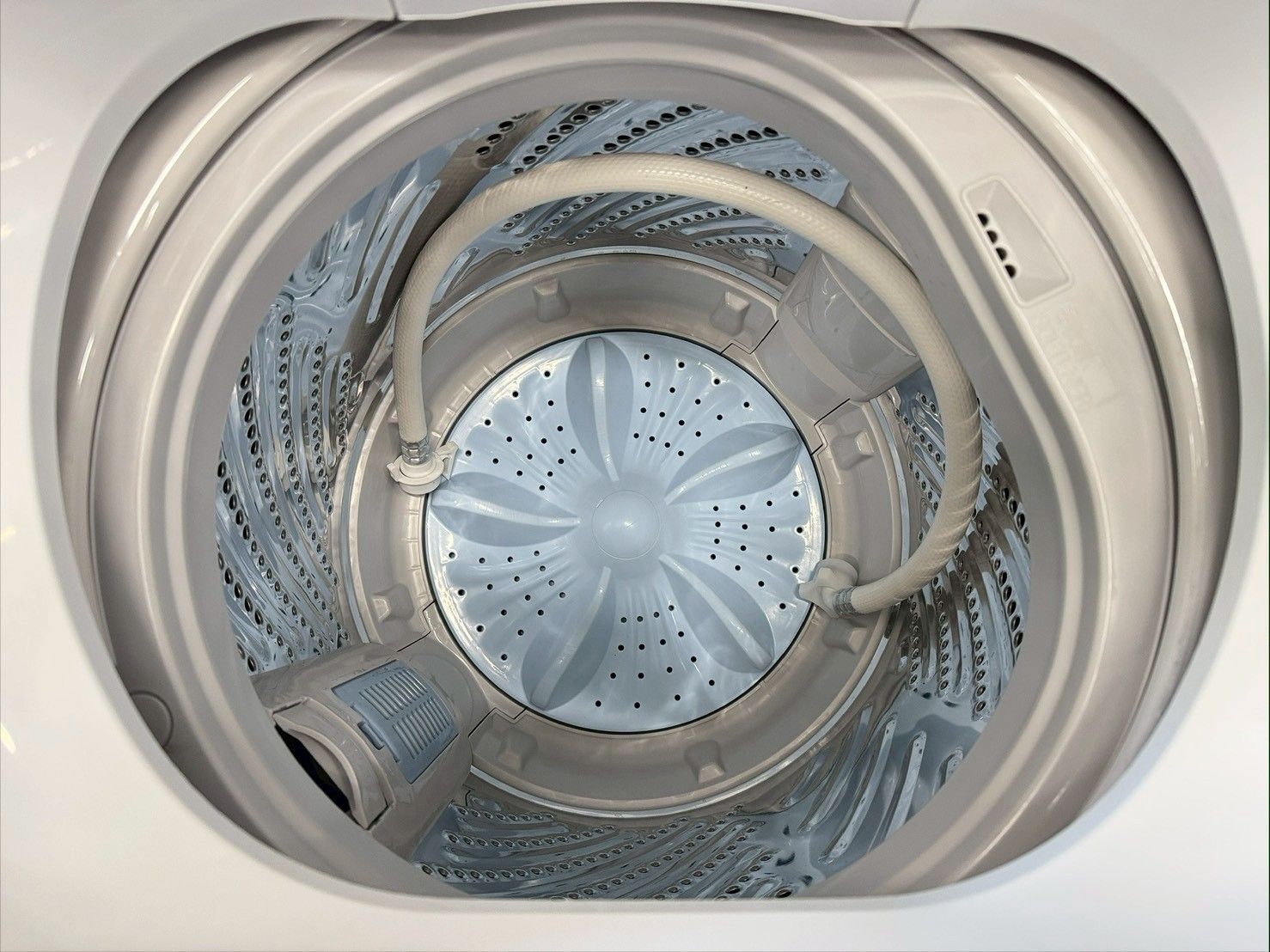 高年式】大阪送料無料☆3か月保障付き☆洗濯機☆