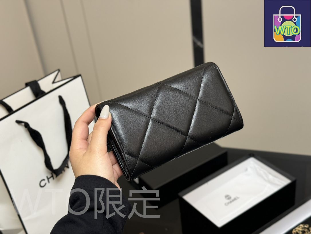 専用CHANEL 2点 本日限定特価】シャネル チェーンウォレット 18.11cm フルレザー 専用