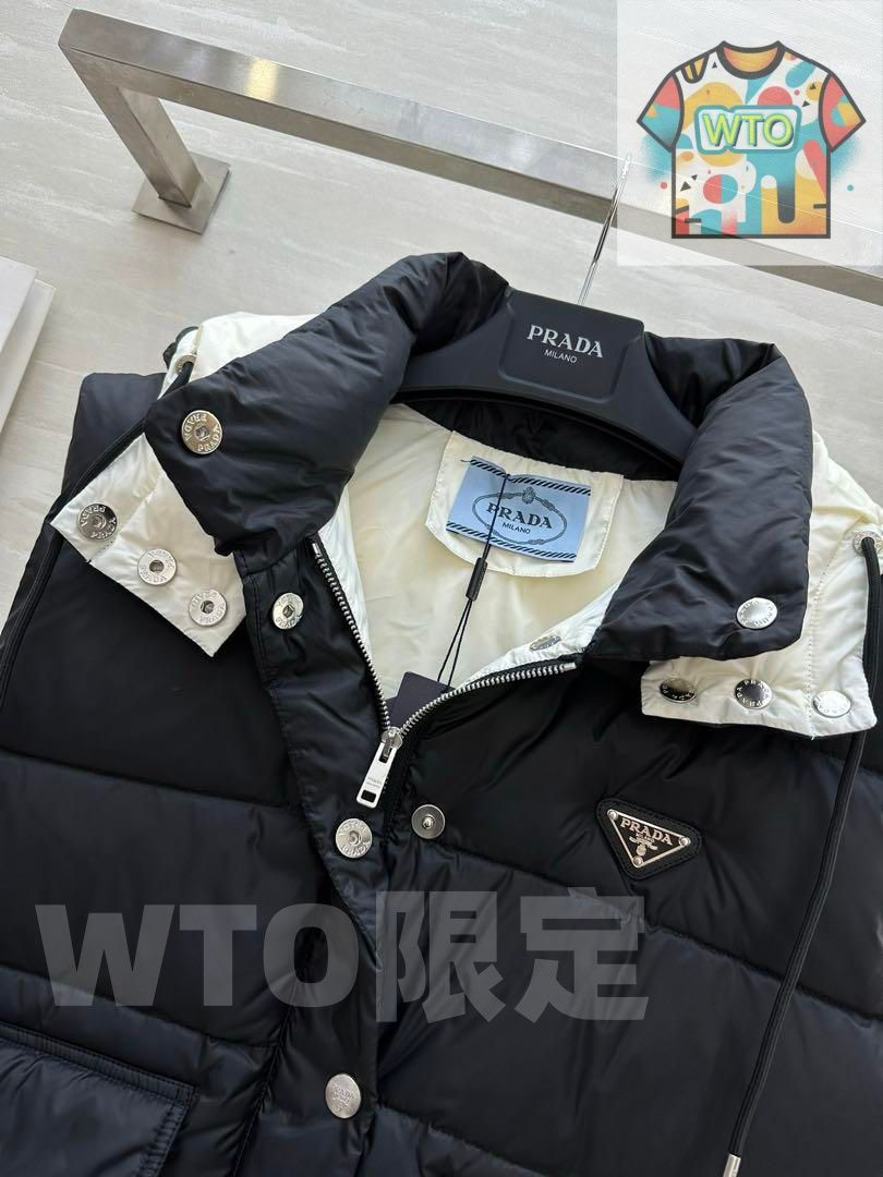 PRADA 黒 ダウンベスト PRADA ダウンベスト フード付き 黒｜本日限定特価｜新品未使用 - メルカリ